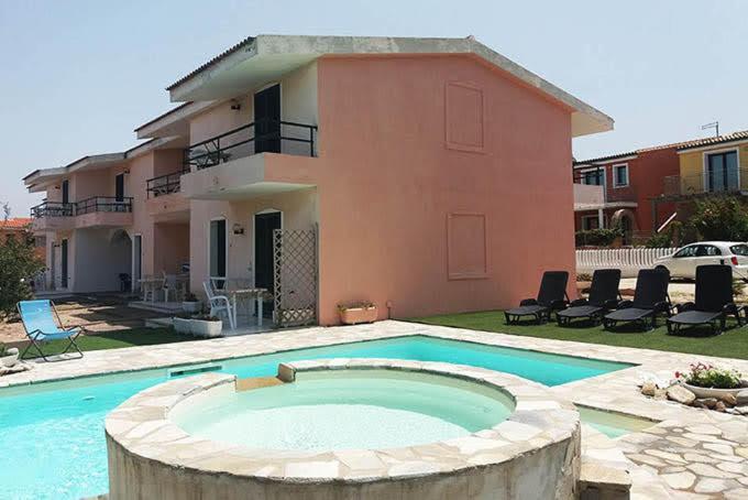 Ferienwohnung Le Residenze Della Spiaggia Valledoria Valledoria  Exterior foto